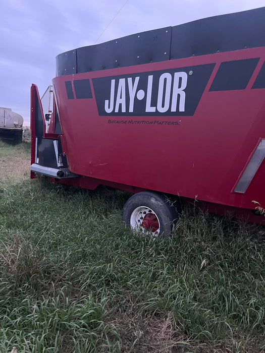 Used 2018 5750 Jaylor feed mixer wagon.